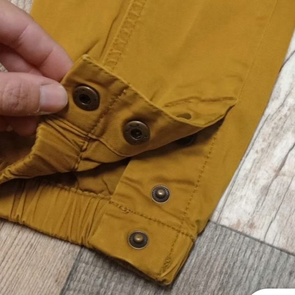 Cabi mustard jogger pants size 6 - Picture 5 of 7